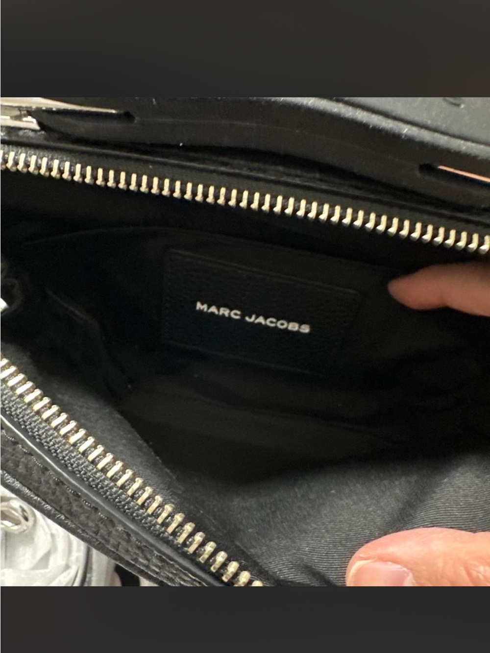Marc Jacobs Black and White Crossbody Camera Bag - Picture 6 of 7